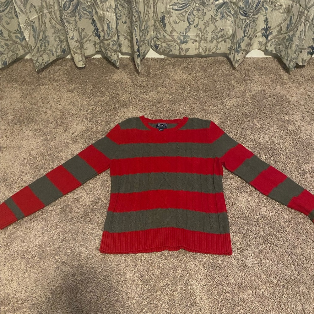 Chaps sweat shirt